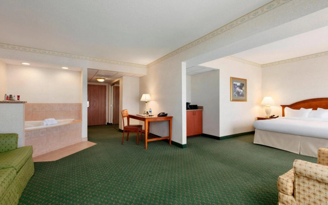 Radisson Hotel Cedar Rapids