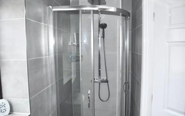 Immaculate 3-bedroom House in Milton Keynes