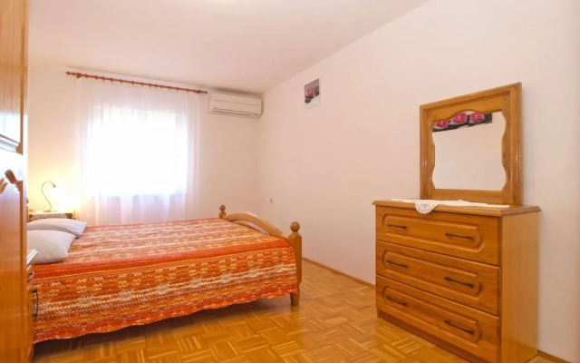 Apartment 1638