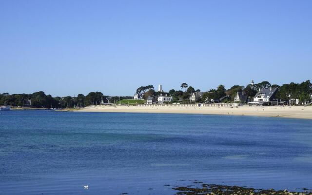 Semi-detached house in the castle park, Bénodet