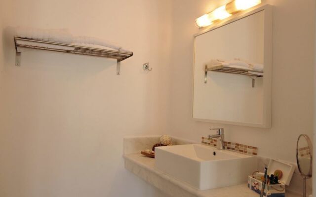 Route 66 Motel Suites