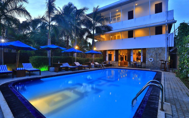 St. Lachlan Hotel & Suites