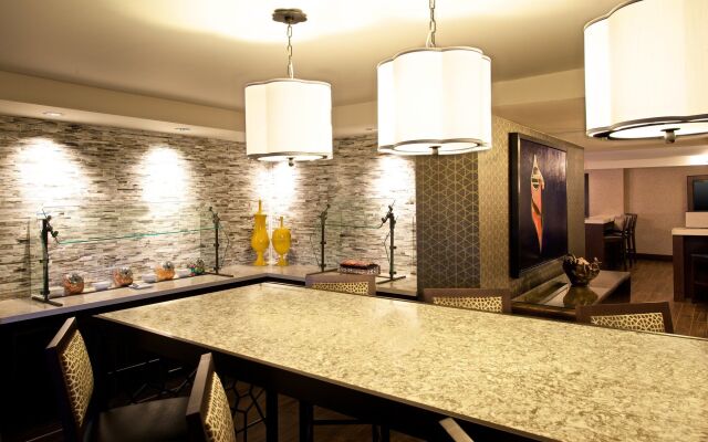 Sheraton Minneapolis West Hotel