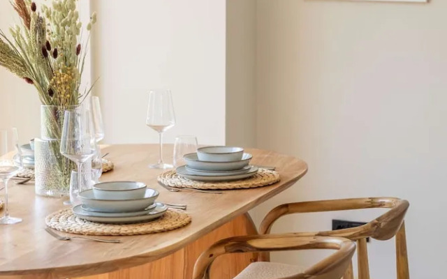 Renovated Apartment With Garden and Parking