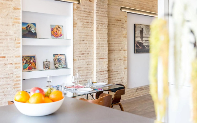 CENTER-Luxurious 1BR, 1BA-Terrace, WI-FI, A/C