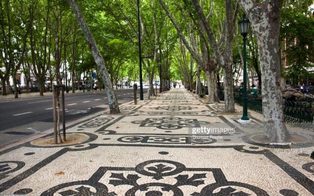 Suites Amalia Guesthouse near to Rossio Square