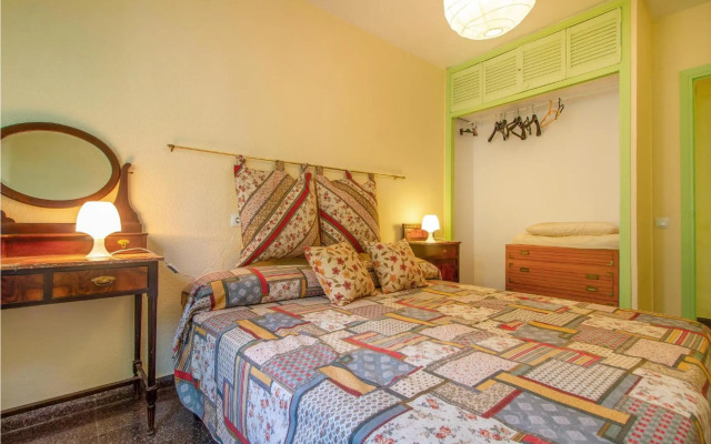 Nice apartment in Torrevieja with 3 Bedrooms