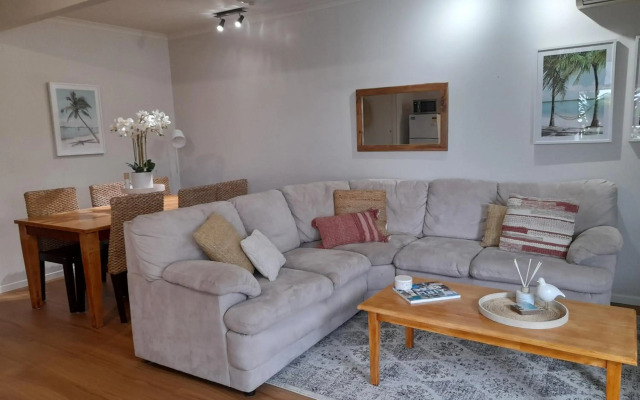 Airlie Apartments