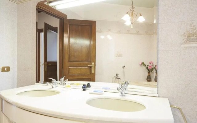 Flaminio & Popolo Large Apartment