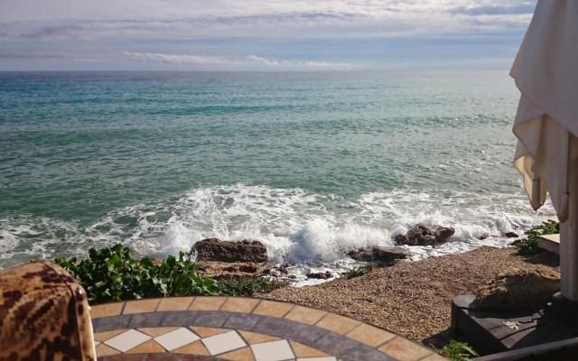Home Star Thalassa