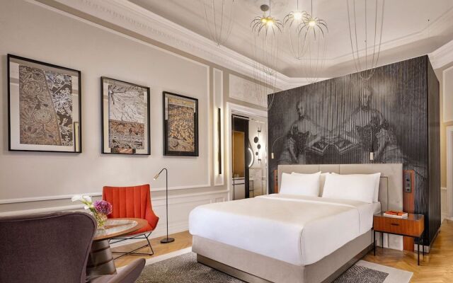 Hotel Verte, Warsaw, Autograph Collection