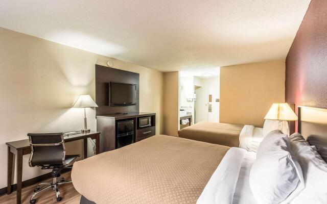 Colby Inn and Suites