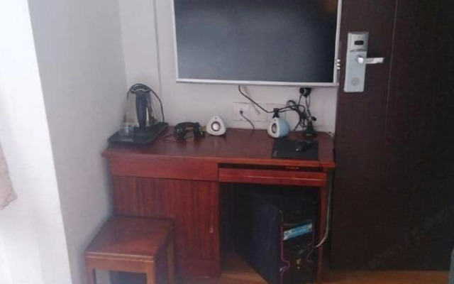Chedun 98 Chain Hostel