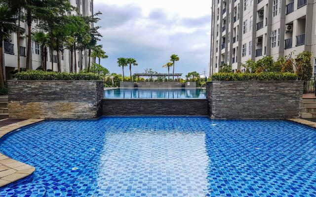 Minimalist Studio Saveria Apartment By Travelio