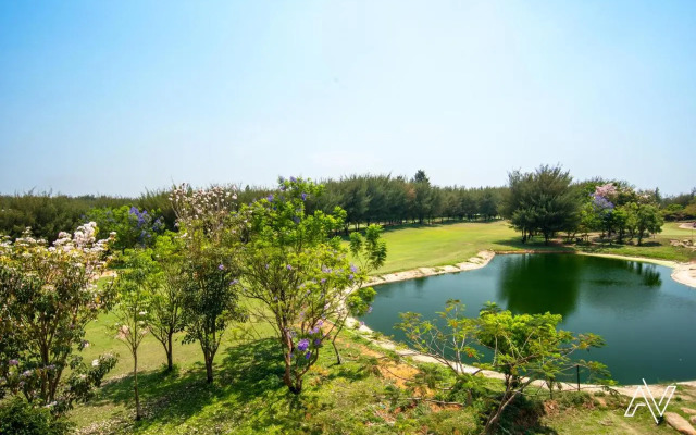 Clover Greens Golf Course and Resort