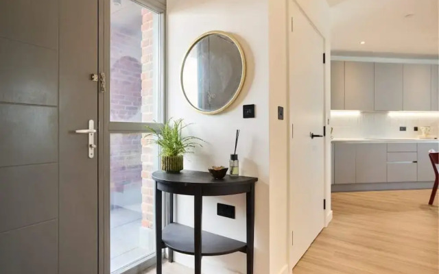 The Tottenham Wonder - Pleasing 2bdr Flat With Balcony