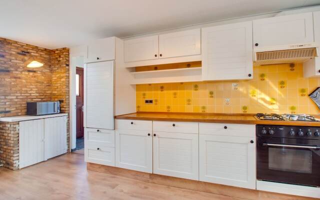 Simplistic Holiday Home in Kaatsheuvel near Efteling