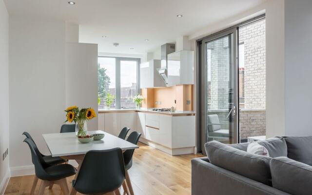 Modernist by the Cutty Sark