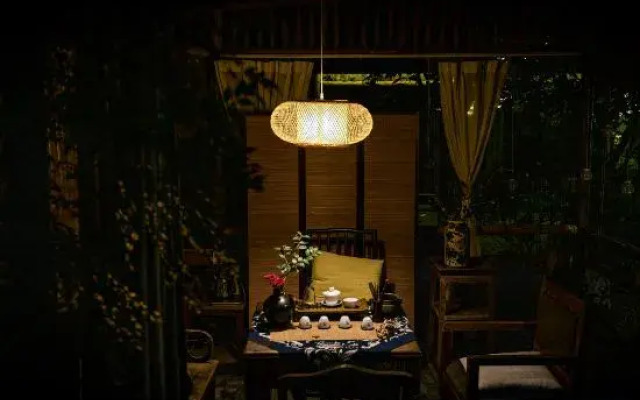 Jiankuan Mountain House Hostel