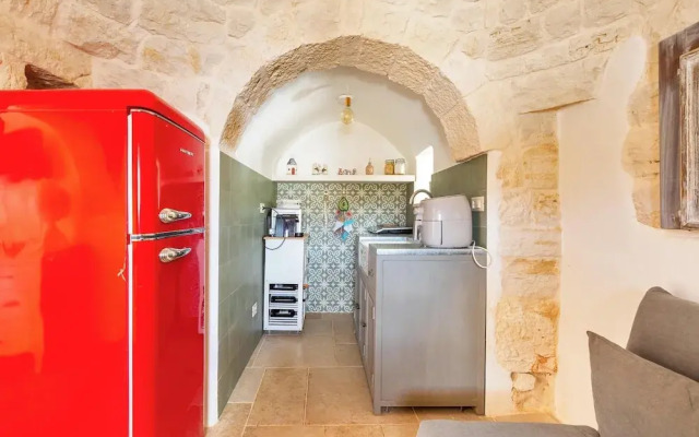 4023 Trullo Domi by Perle di Puglia
