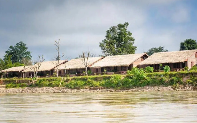 Riverside @ Hsipaw Resort