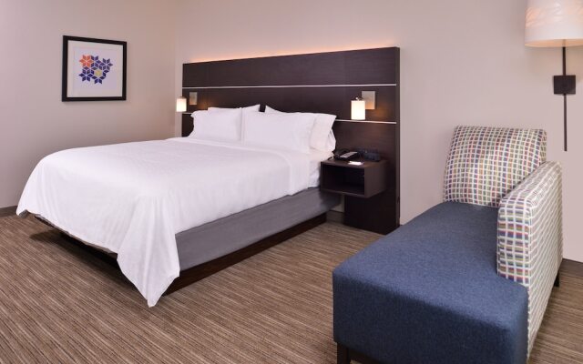 Holiday Inn Express Bloomington
