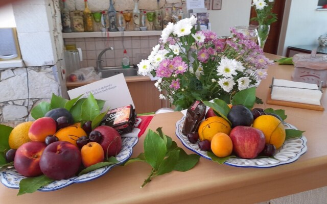 Calergi 11-superior Design 2 Bdr Maisonette. Beaches-sunsets-mindful Experiences