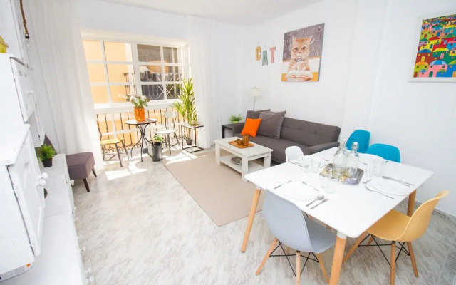 Spacious and Bright Apartment by La RecepciÃ³n