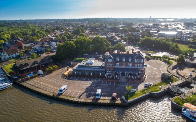 Wherry Hotel