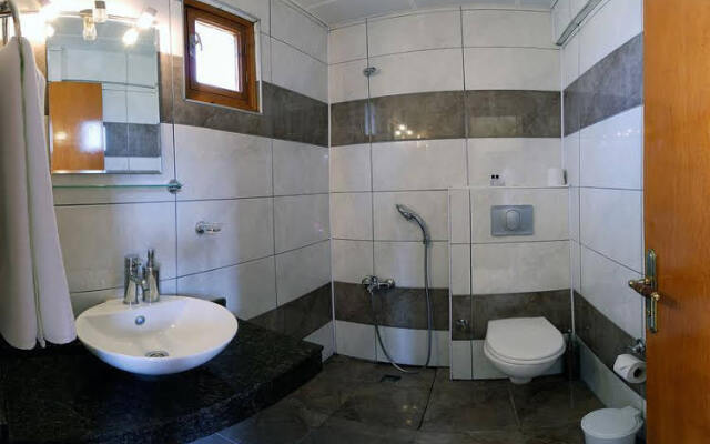 Dantel Pension