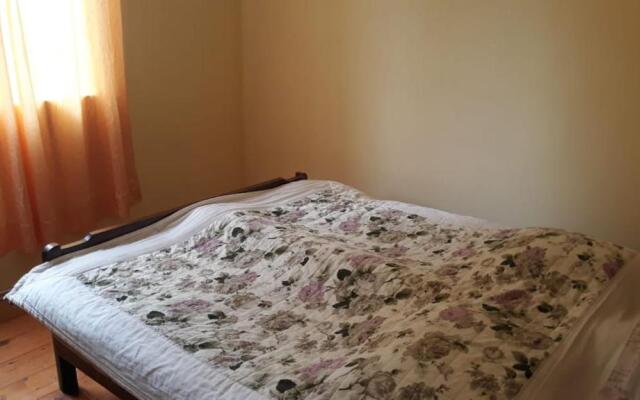 Guest house on Devyatnadtsataya