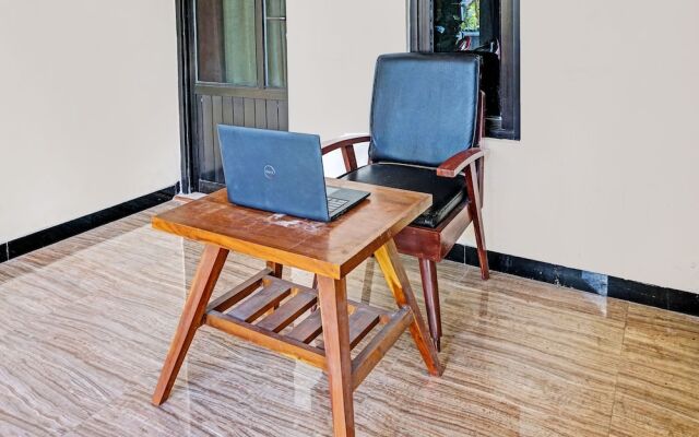 OYO Life 92353 Purnama Syariah Guest House