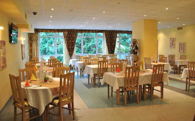 Relax Inn Health & Spa