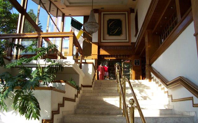 Country Plaza