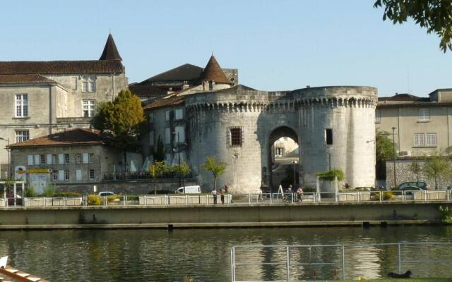 LE COCON #Centre ville #100m de la Charente