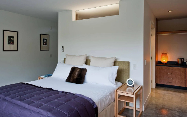 The Arrow Hotel