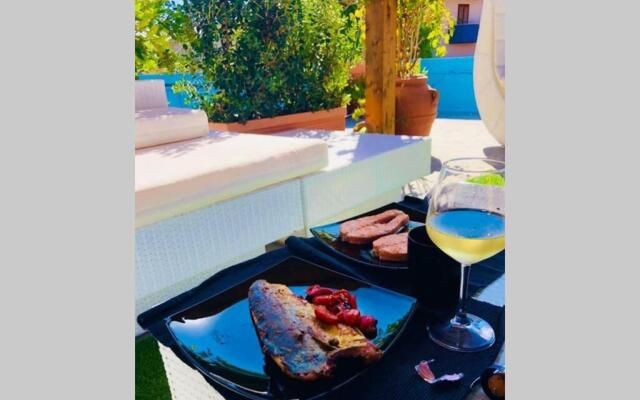 Terrazzo Esclusivo Con Zona Solarium Da 200 Mq