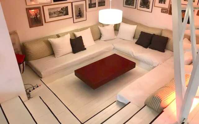 House With 4 Bedrooms in Paris, With Wifi