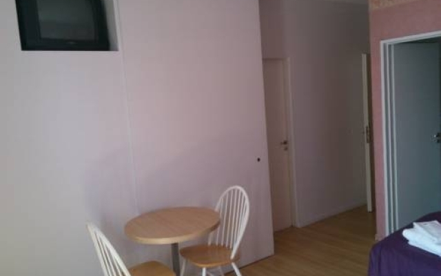 Regency Bombal Apartments