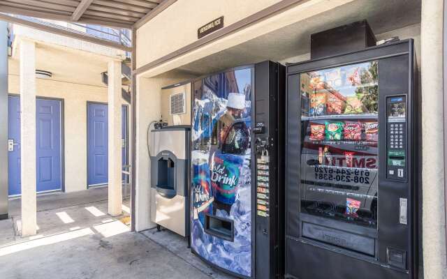 Motel 6 Riverside, CA - UCR East