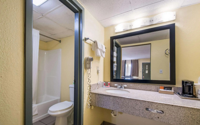 Econo Lodge Kearney - Liberty