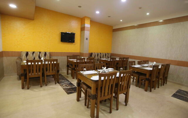 OYO Premium Brigade Road