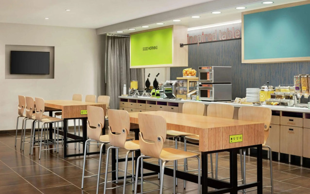 Home2 Suites by Hilton Brooklyn Park Minneapolis