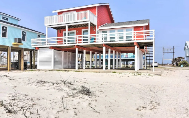 Beachfront Galveston Oasis: Balconies, Ocean View!