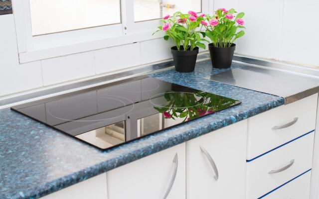 Spacious and Bright Apartment by La Recepción