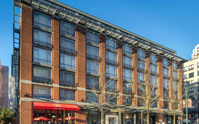 OPUS Hotel Vancouver