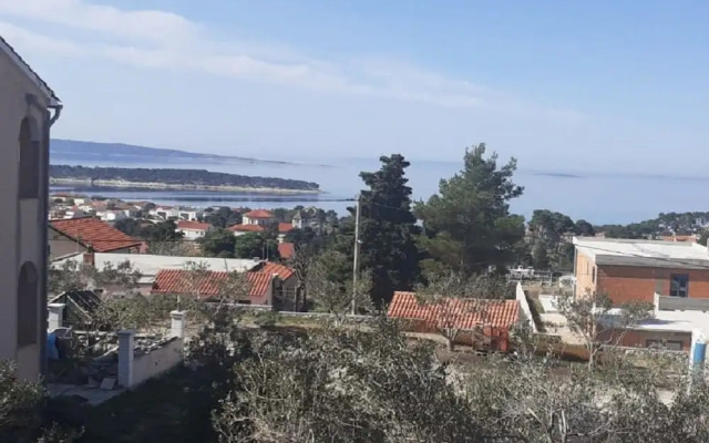 Nada- sea View - A2 - Crveni