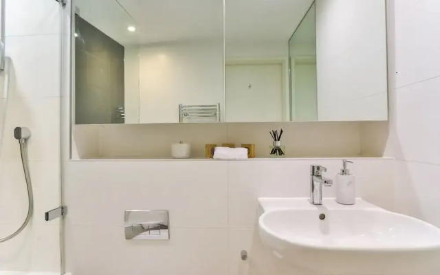 High Living Cosy Flat Next to Zone 1
