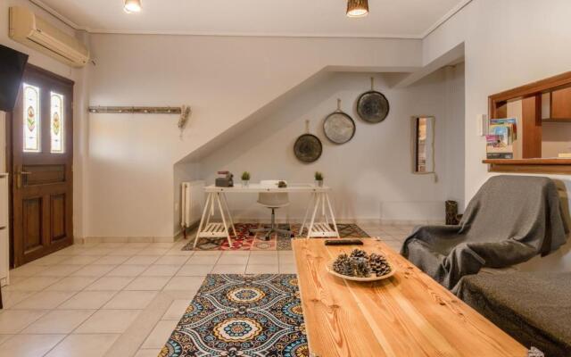 Varousi.Traditional house in old town of Trikala 1