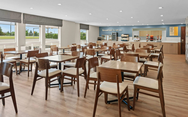 Days Inn by Wyndham Regina